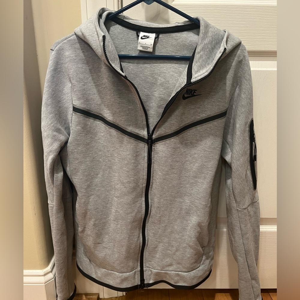 Nike Tech men’s small jacket